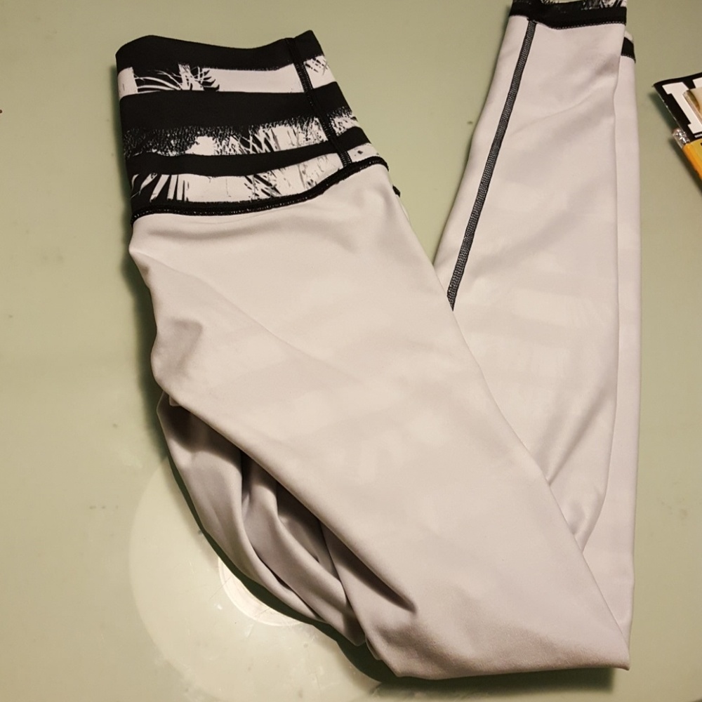 Lululemon. Flash $59. Ea Nwot - Picture 5 of 8